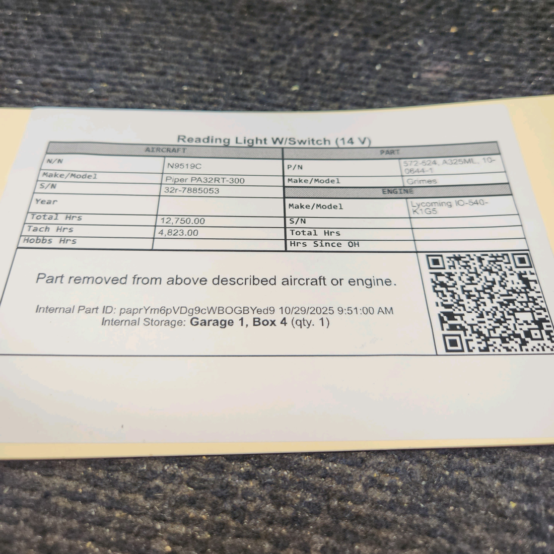 Used aircraft parts for sale, 572-524 Grimes Piper PA32RT-300 Reading Light W/Switch (14 V)