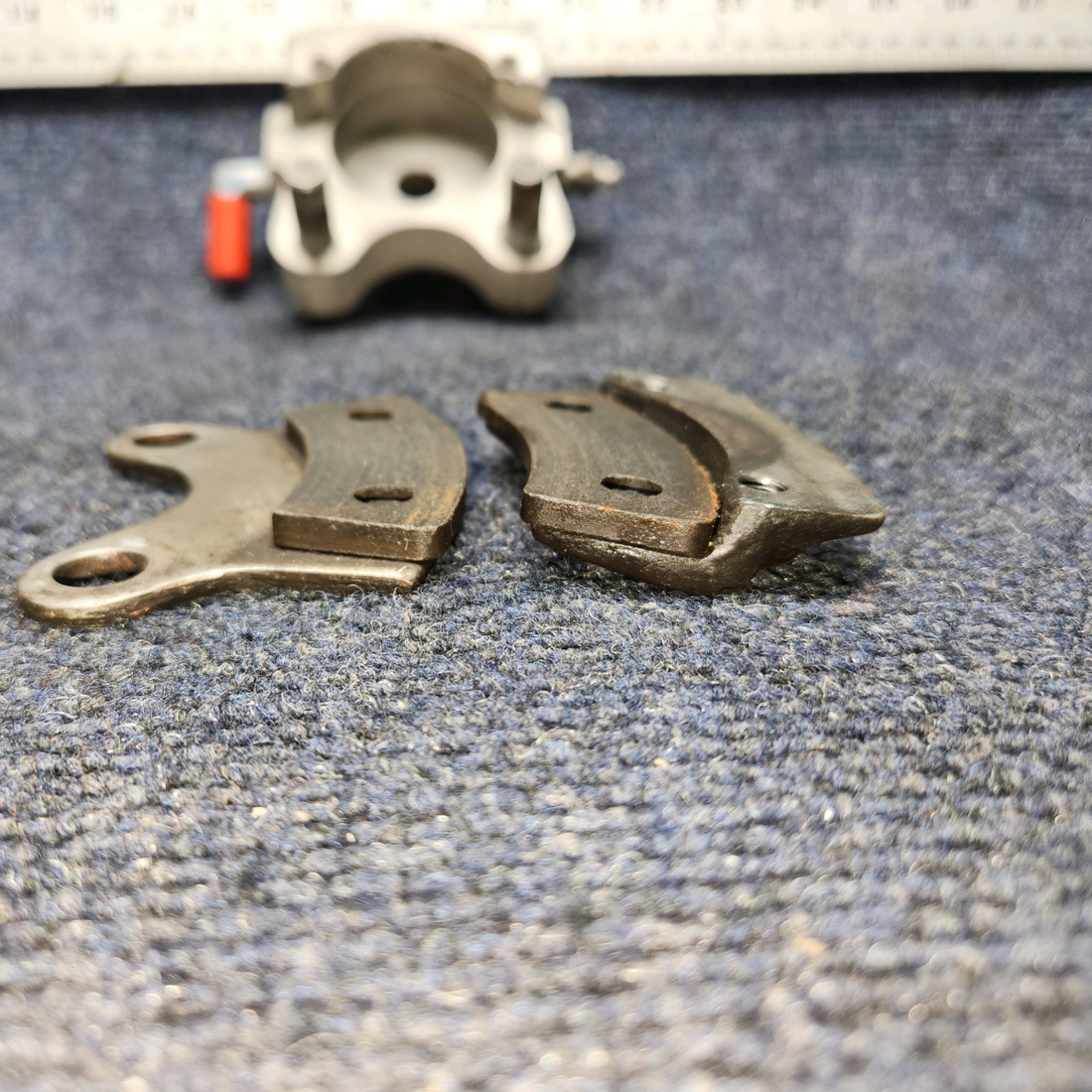 Used aircraft parts for sale, C163030-0107 Cleveland 30-63A CESSNA 172K BRAKE CALIPER ASSEMBLY LH OR RH (CORROSION) SANDBLASTED
