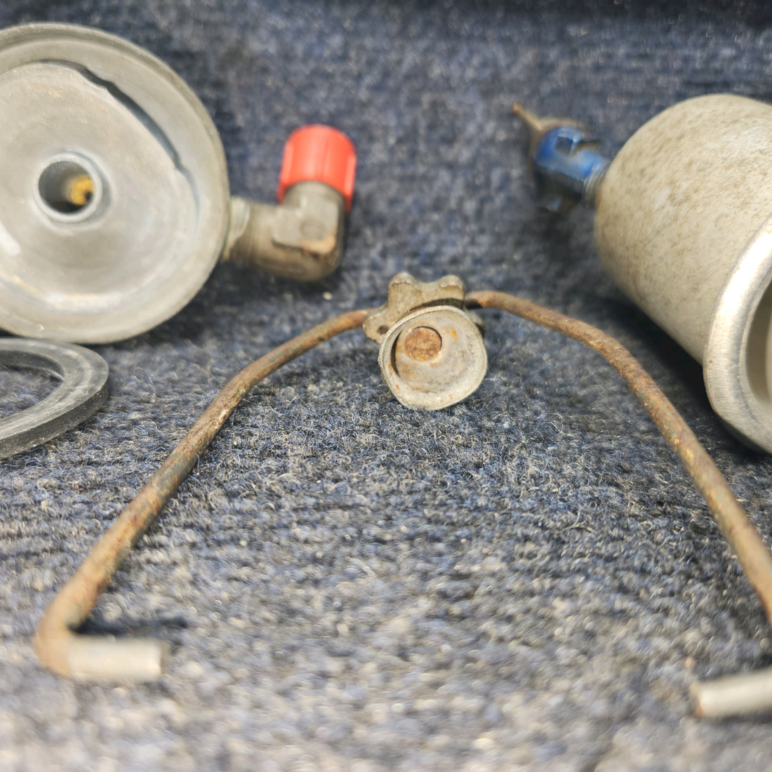 Used aircraft parts for sale, 63839-003 PIPER PA28-140 Gascolator Assy