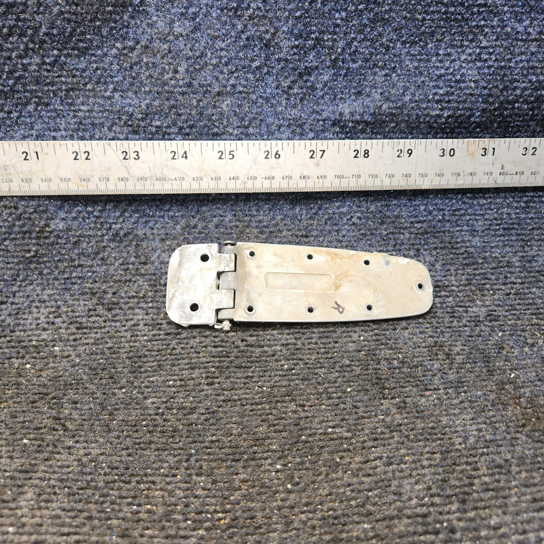 Used aircraft parts for sale, 0711037-18, 0711037-20 Cessna 182G Cabin Door Hinge Assy Lower RH
