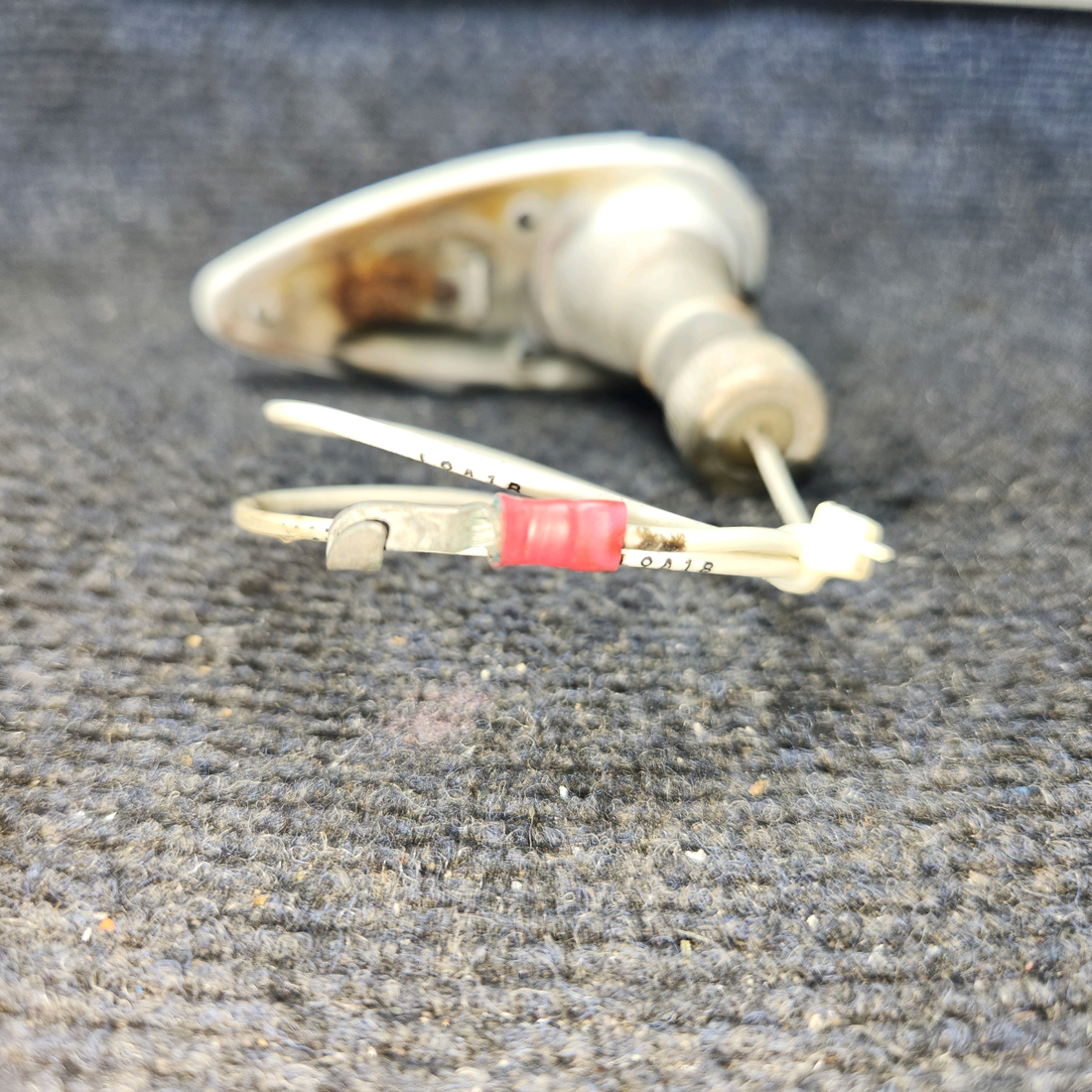 Used aircraft parts for sale, A-1285-G-12 Grimes Beechcraft C23 SUNDOWNER Navigation Light Assembly  - RH (14 Volts) - Green