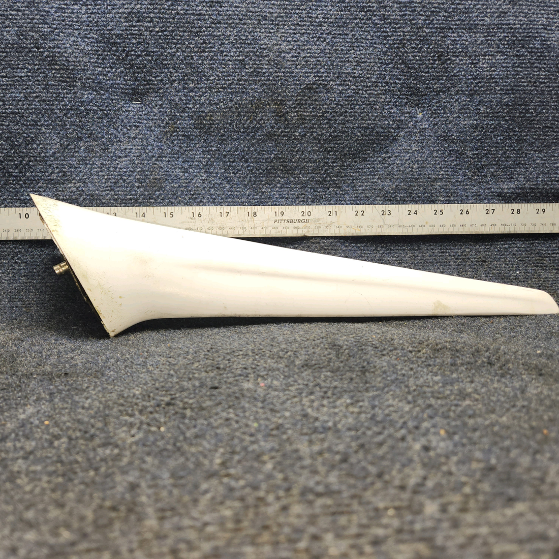 Used aircraft parts for sale, PIPER VHF Antenna Beechcraft A24R PIPER VHF Comm BLADE Antenna "SEE PHOTOS FOR DETAIL"