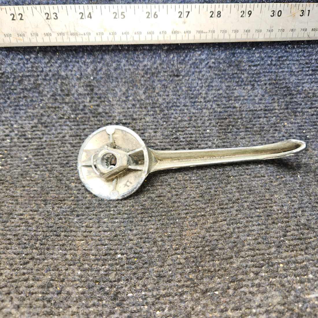 Used aircraft parts for sale, 0511303-1 Cessna C175 Cabin Door Handle Inside Door