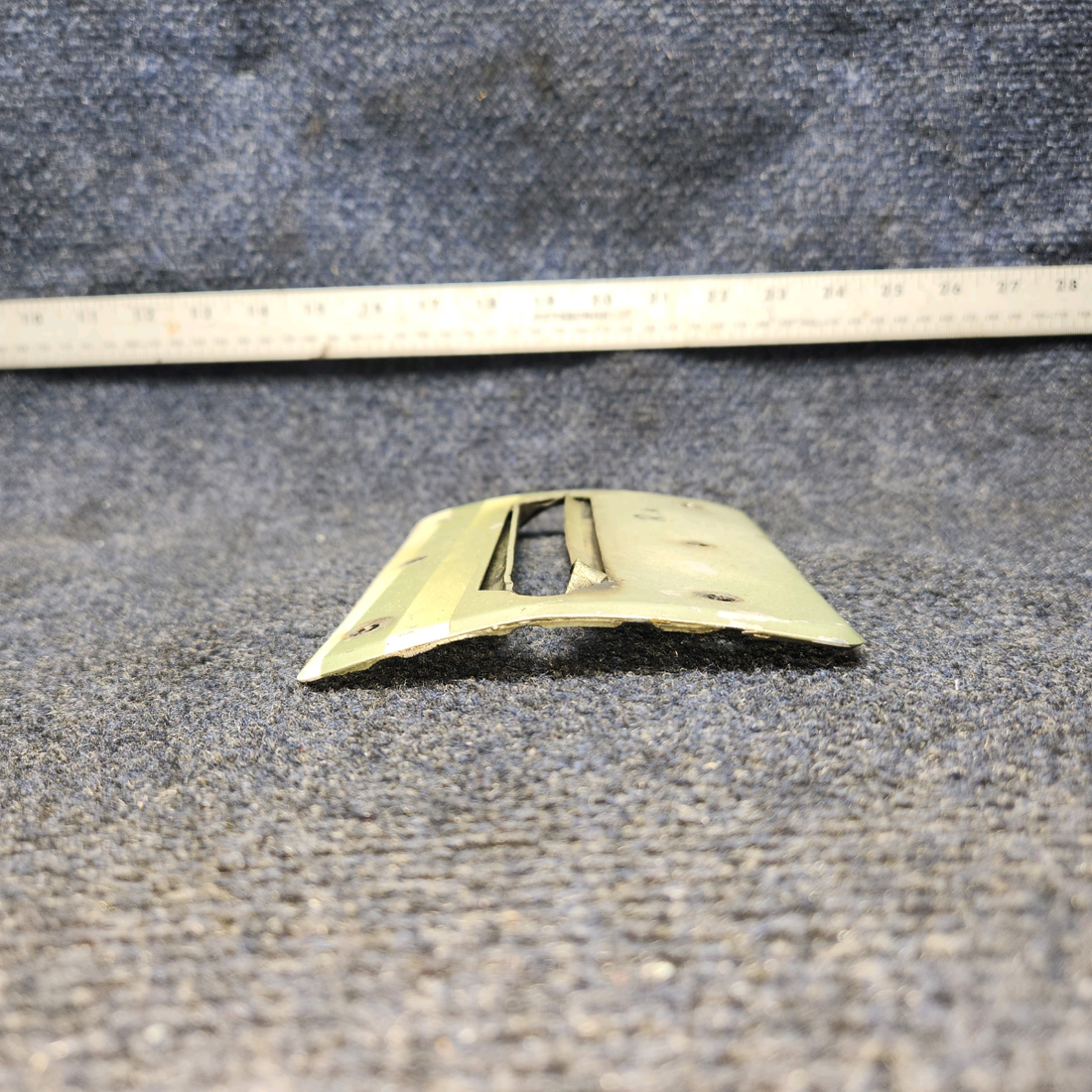 Used aircraft parts for sale, 0511071-4 CESSNA 172K LANDING GEAR FILLET PLATE RH