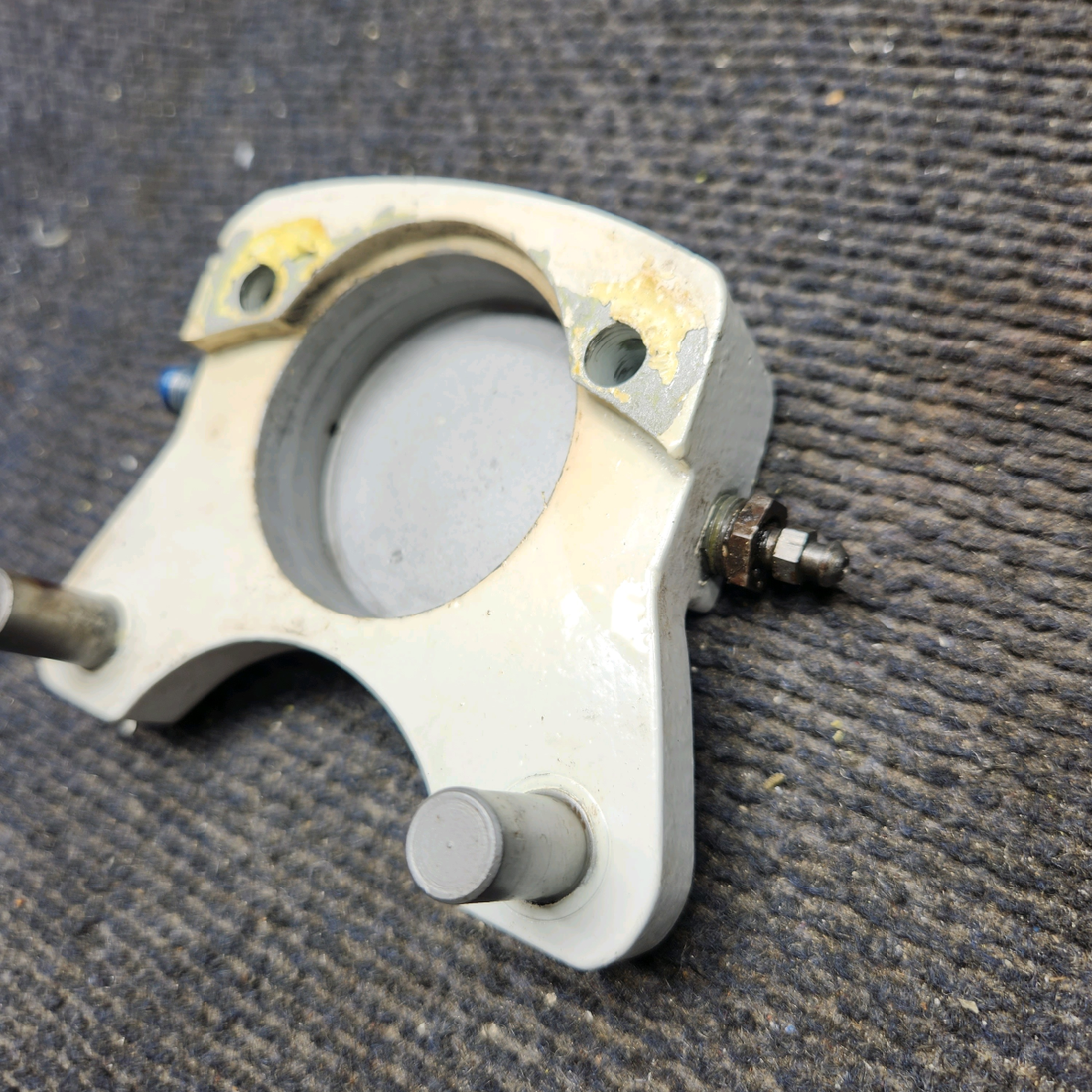 Used aircraft parts for sale, 35-200A Cleveland Beechcraft 35-33 Brake Caliper Assy