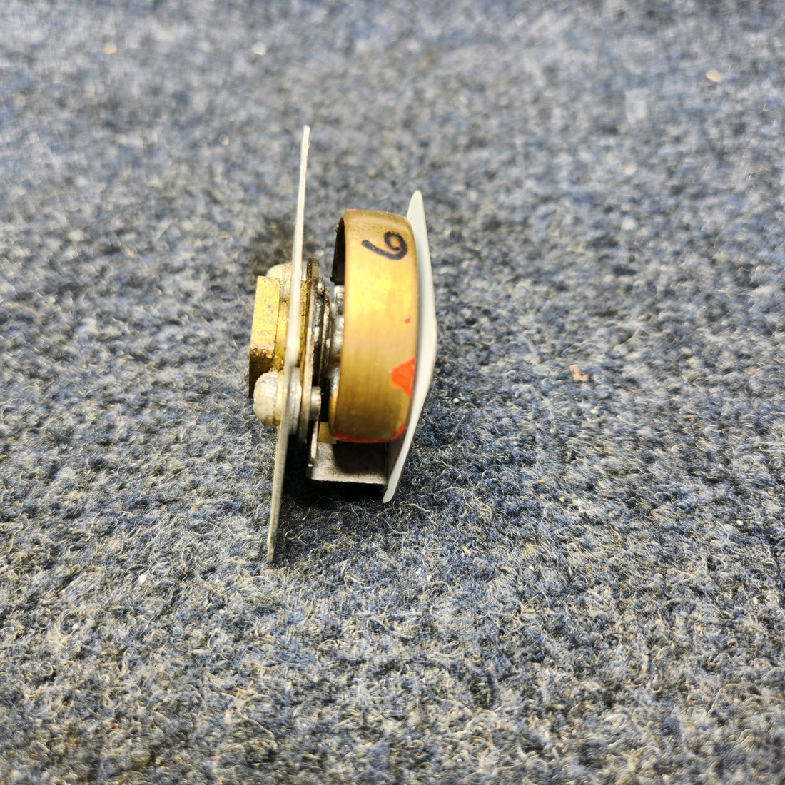 Used aircraft parts for sale, 1508199 BEECHCRAFT F35 OIL PRESS INDICATOR
