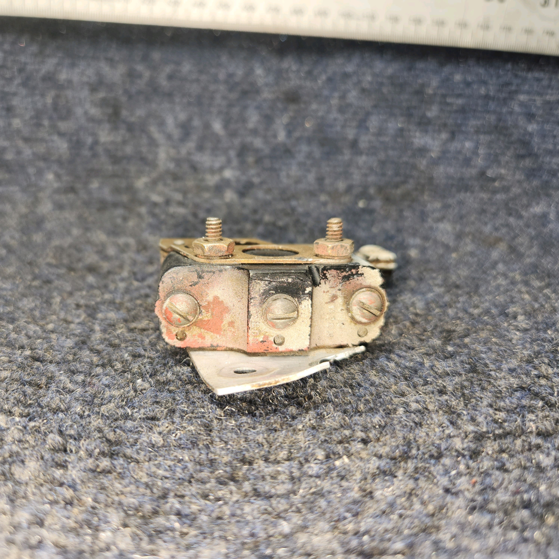 Used aircraft parts for sale, MS25026-1 Honeywell BEECHCRAFT 95-55B Micro Limit Swich ASSY