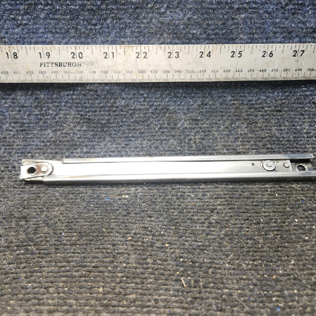 Used aircraft parts for sale, 65727-000 piper PA-28-181 Door Holder Assembly