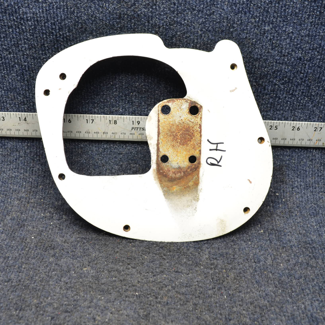 Used aircraft parts for sale, 0441143-26 Cessna C175 PLATE ASSYWHEEL FAIRING MAIN GEAR - RH