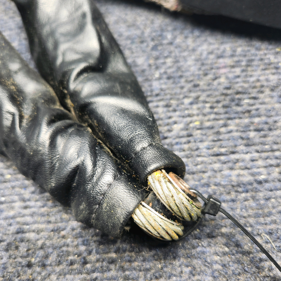 Used aircraft parts for sale, 1108559M-11-058 PIPER PA28-161 Warrior III LAP SEAT BELT AND BUCKLE ASSEMBLY LH AND RH SET REAR SEAT