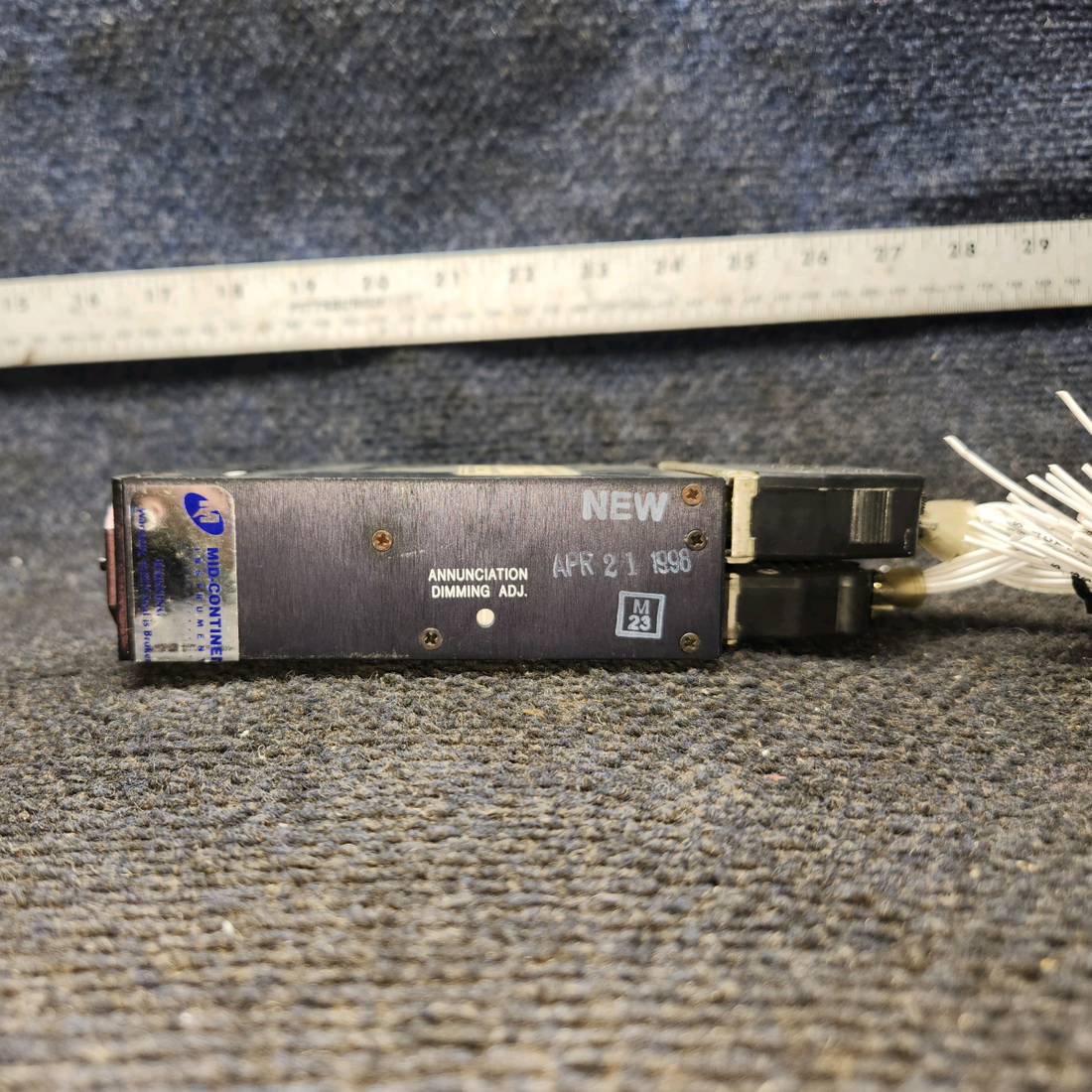 Used aircraft parts for sale, MD41-724 Mid-Continent Beechcraft 35-33 GPS Annunciation Control Unit