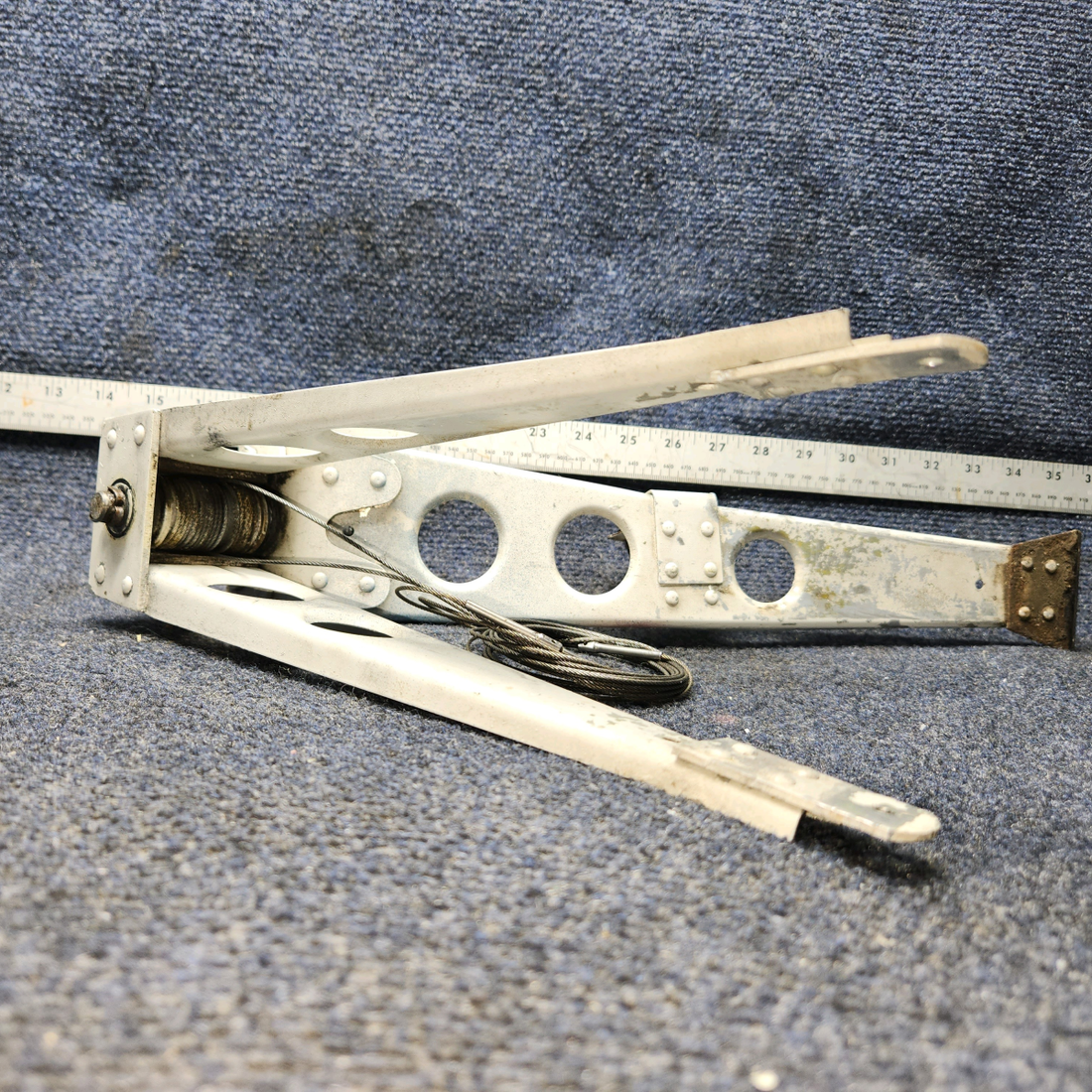 Used aircraft parts for sale, 65244-000, 65245-000, 65246-000 Piper PA28-140 Stabilator Trim Control and Shaft