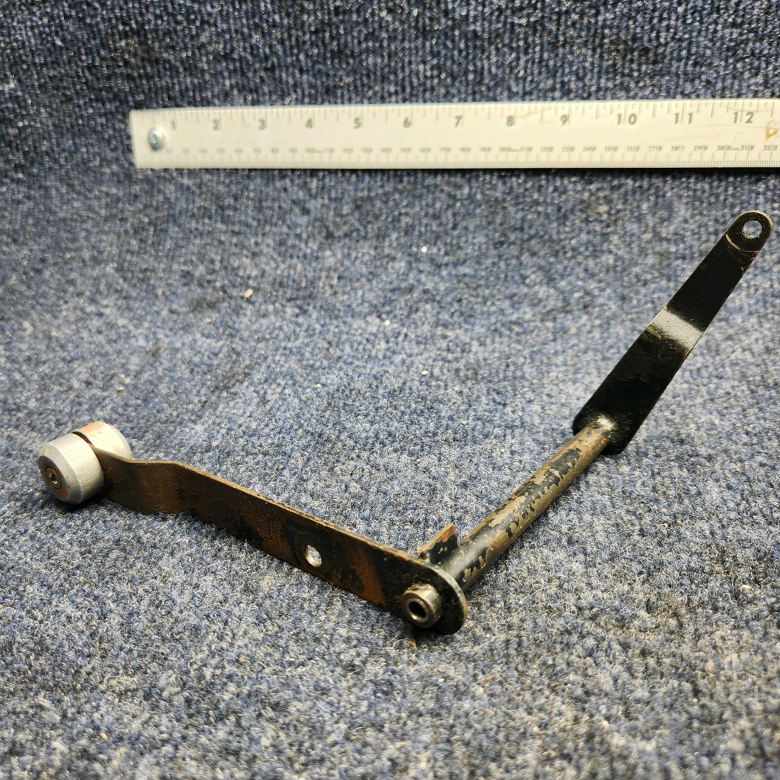 Used aircraft parts for sale, 38175-000 Piper PA32RT-300 MANUAL LANDING GEAR MECHANISM HANDLE