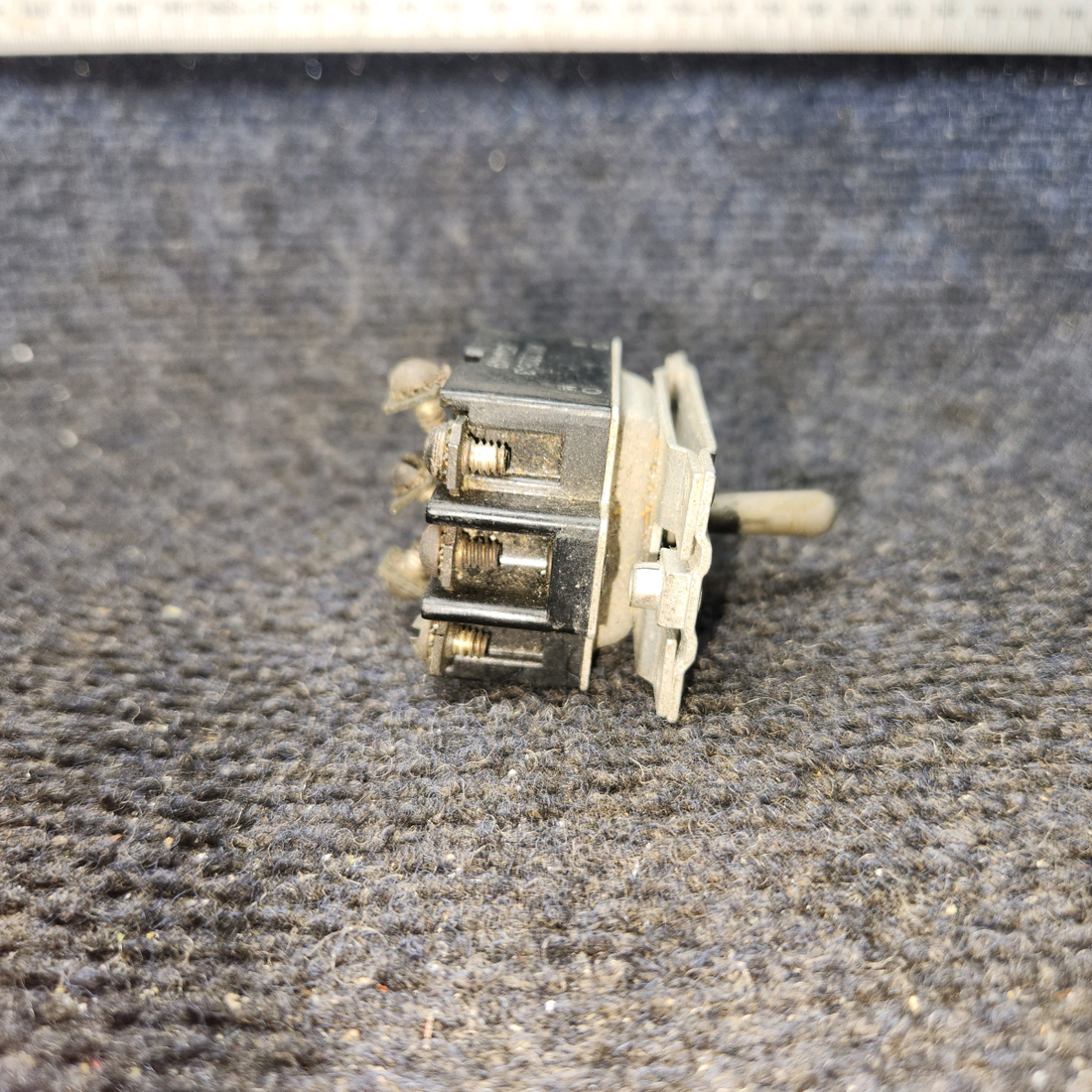 Used aircraft parts for sale, AN3226-3 BEECHCRAFT F35 Toggle Switch