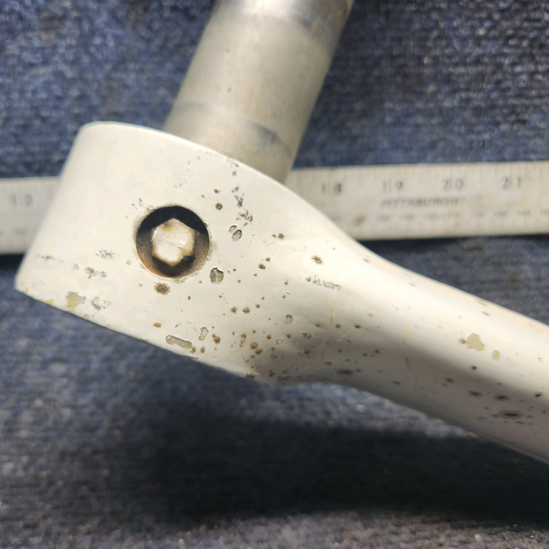 Used aircraft parts for sale, 169-810000-613 Beechcraft C23 SUNDOWNER Nose/Main Landing Gear Fork and Axle Assembly - LH