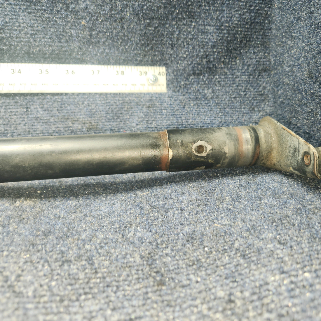 Used aircraft parts for sale, 62705-000 Piper PA28-140 Flap Torque Tube Assy