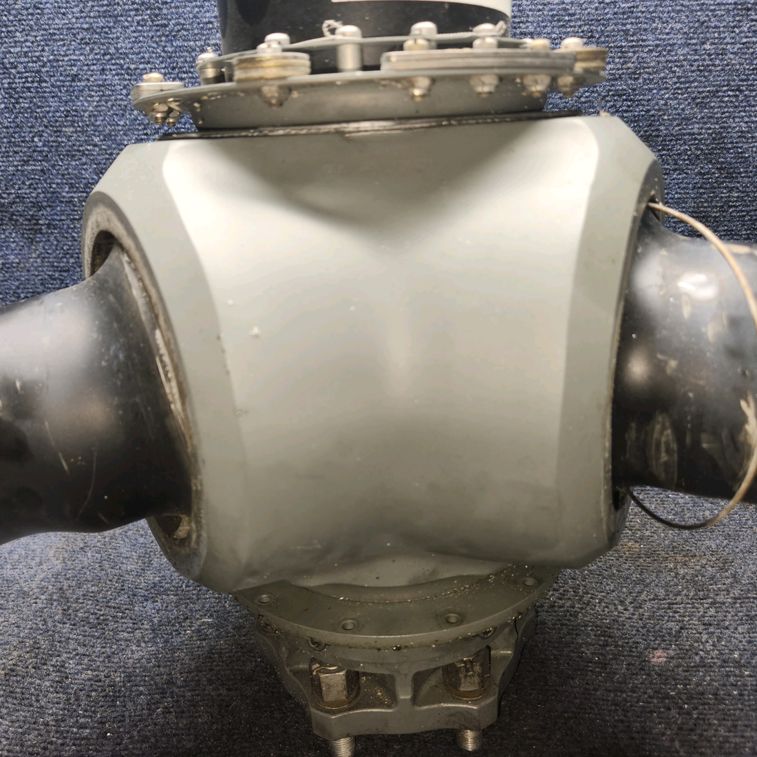 Used aircraft parts for sale, B3D36C429 McCauley B3D36-C429 Beechcraft A24R Three Blade Propeller-Blades Are Damaged "Hub Only"