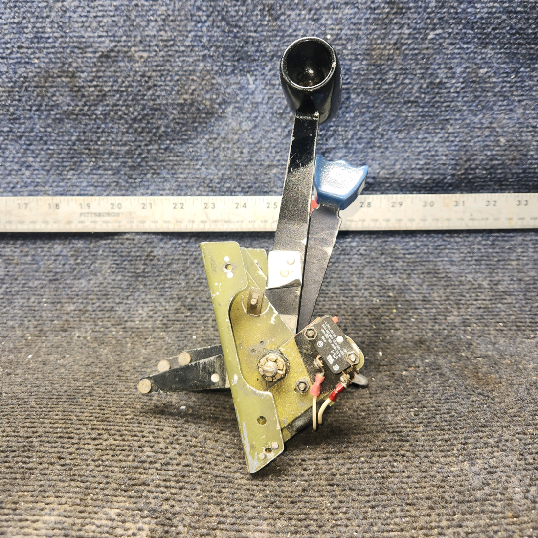 Used aircraft parts for sale, 67210-007 Piper PA28RT-201 Engine Control Quadrant Assembly