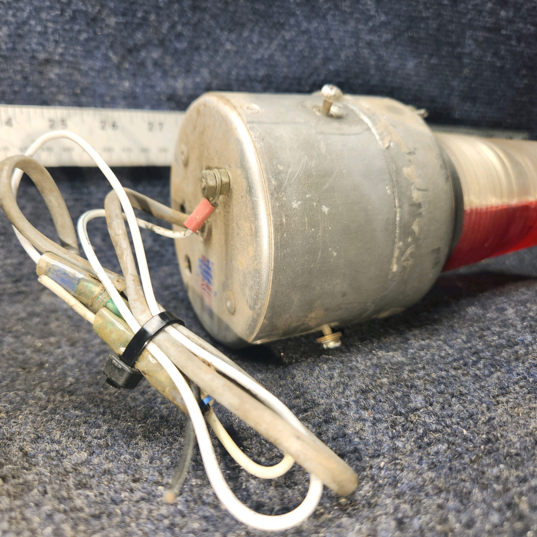 Used aircraft parts for sale, HRDF-14/28 WHELEN Piper PA28-140 Beacon Strobe Light Assembly