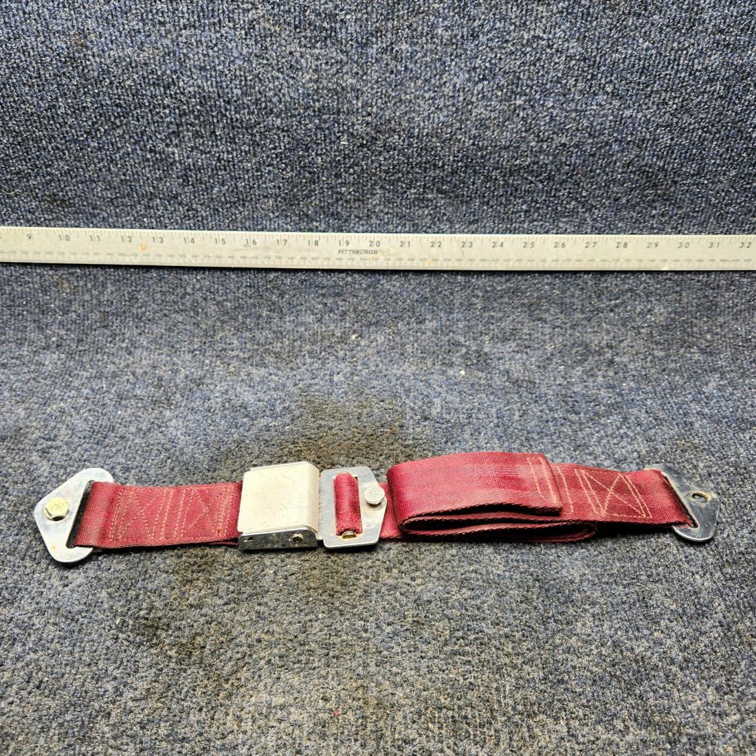 Used aircraft parts for sale, PS50039-4-3A Piper PA32RT-300 SEAT BELT ASSY CENTER
