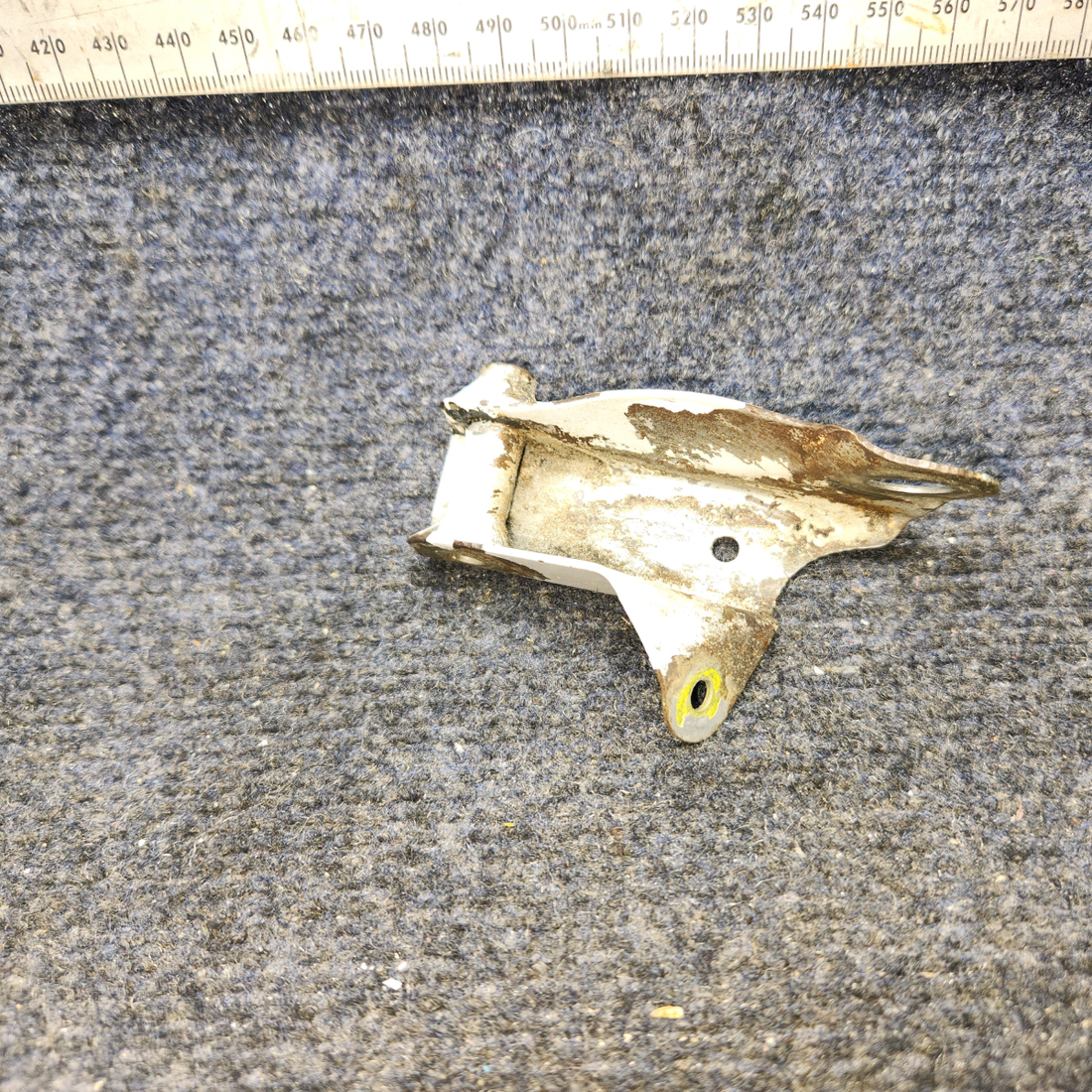 Used aircraft parts for sale, 21068-01 PIPER PA-24-250 Bracket - Gear Door RH