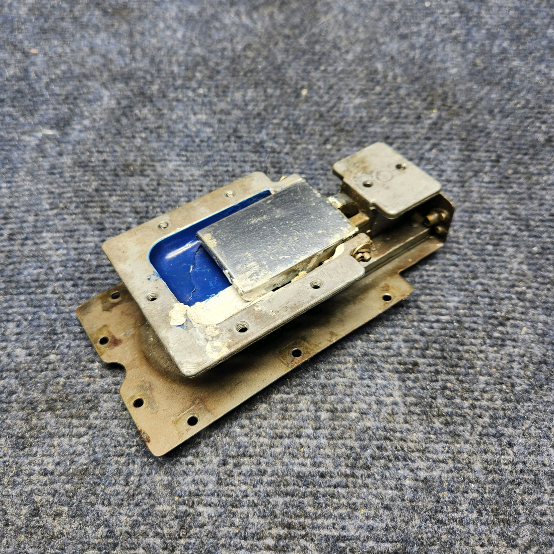 Used aircraft parts for sale, 0517012-7 CESSNA C172RG CABIN DOOR LATCH ASSEMBLY LH