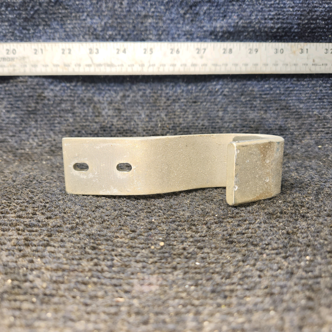 Used aircraft parts for sale, 0711102 Cessna 172F Baggage Door Hinge Assembly