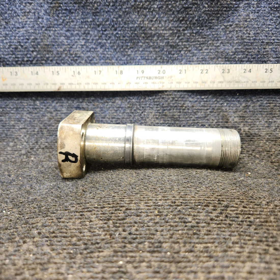 Used aircraft parts for sale, 0541124 cessna 150G Main Landing Gear Axle