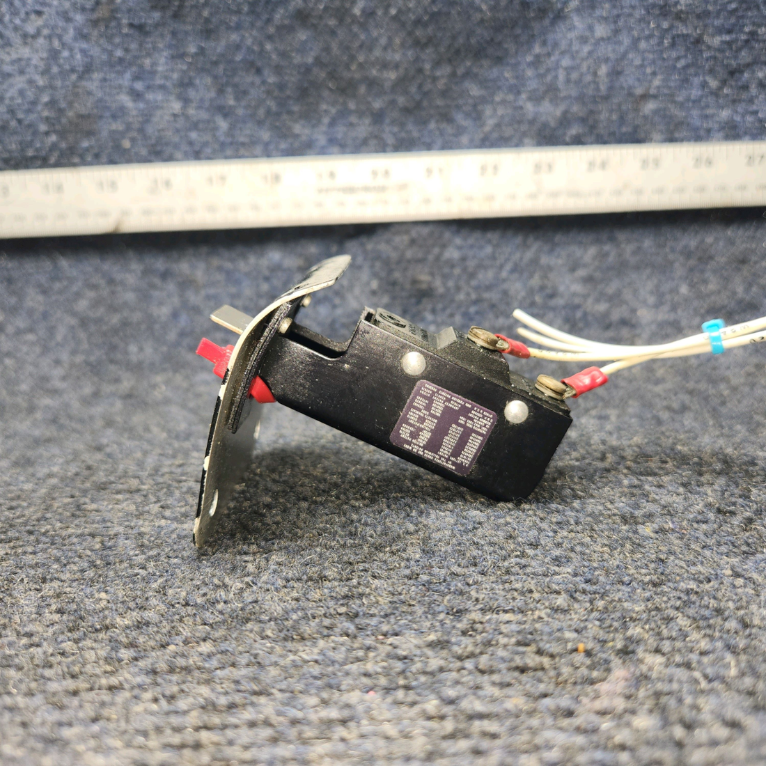 Used aircraft parts for sale, 151-4 Beechcraft A24R Safe-Flight Lift Detector