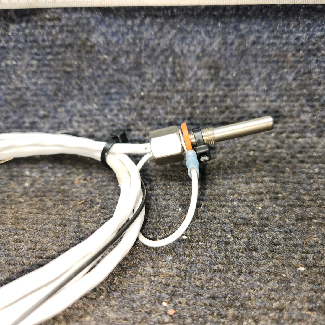 Used aircraft parts for sale, 011-00978-00 Garmin GTP 59 PIPER PA-24-250 OAT Probe