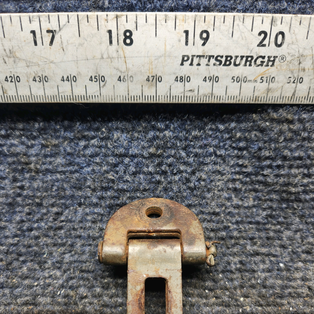 Used aircraft parts for sale, 0711083-1 cessna 150G Seat Belt Latch Assembly