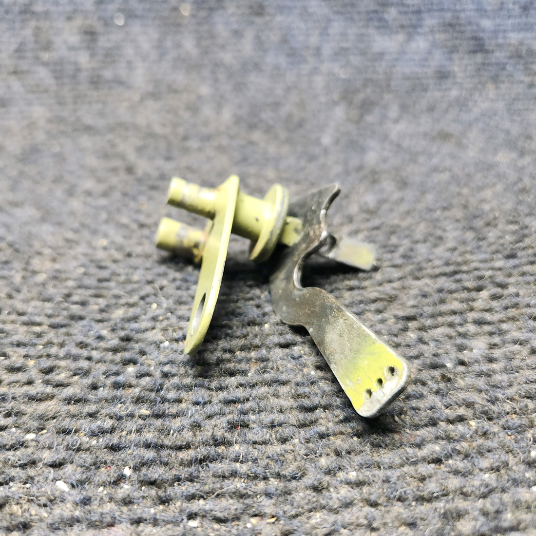 Used aircraft parts for sale, 35-400464 BEECHCRAFT F35 Shaft Assembly