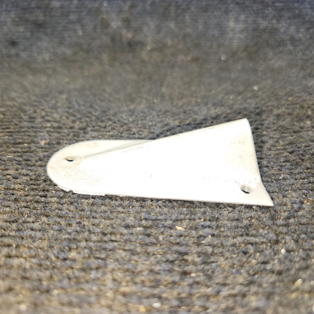 Used aircraft parts for sale, 0731605-2 cessna 150G Dorsal Fin Tip