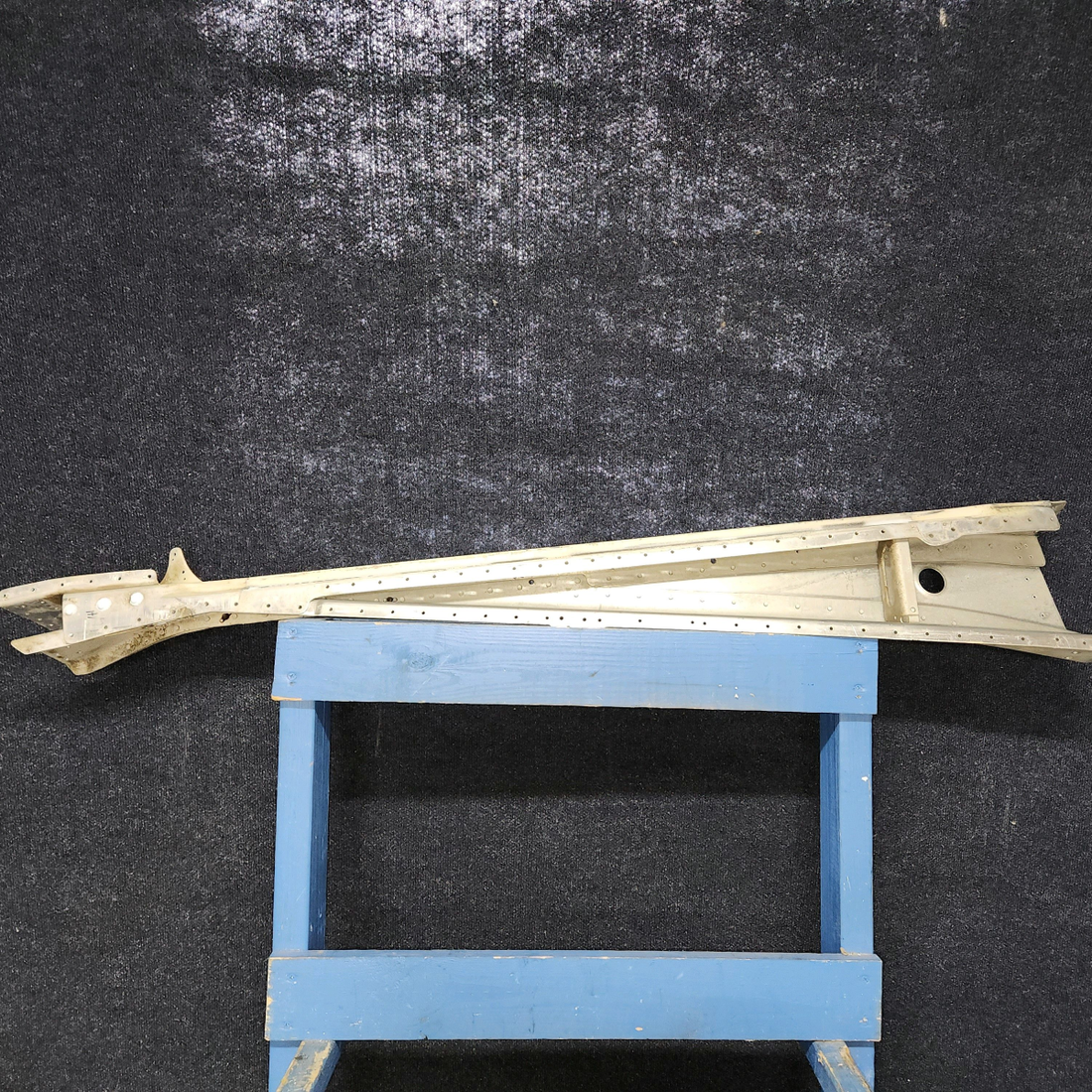 Used aircraft parts for sale, 0513007-5 Cessna 172E Front Doorpost Bulkhead Assembly LH