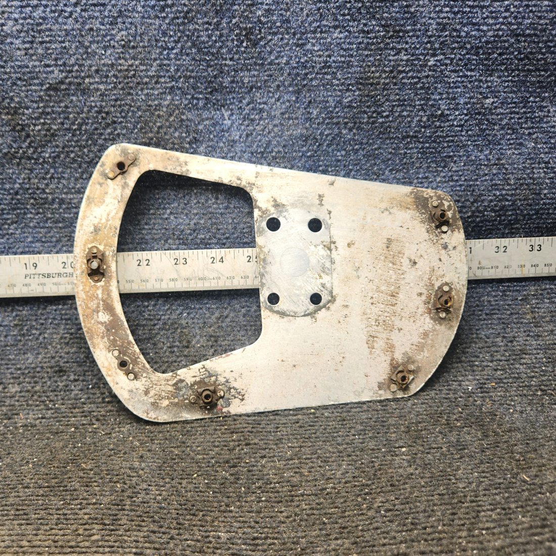 Used aircraft parts for sale, 0441187-2 cessna 150G Main Gear Plate Assembly – RH