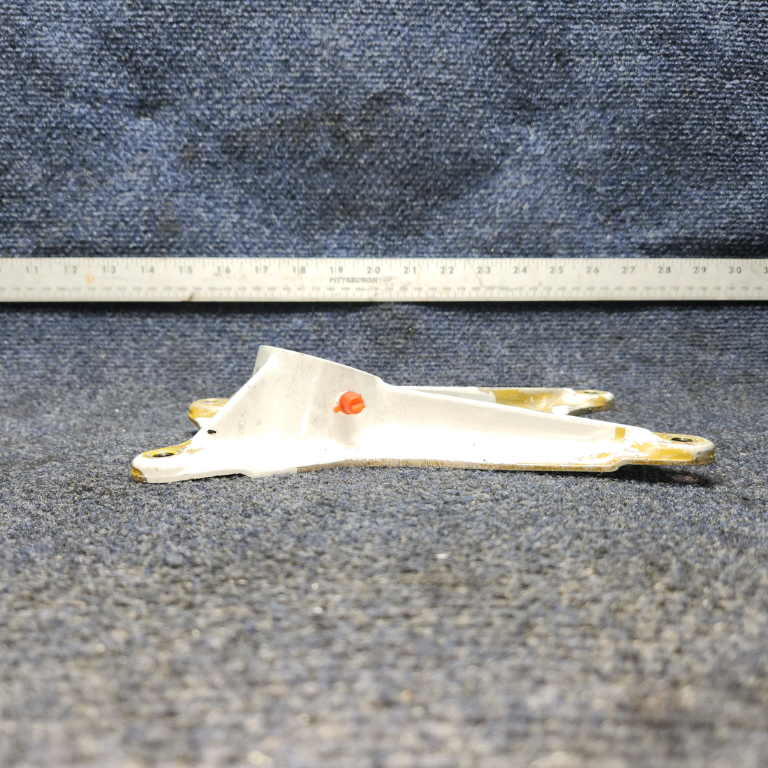 Used aircraft parts for sale, 20757-001 PIPER PA-24-250 Forward Main Gear Attach Fitting RH