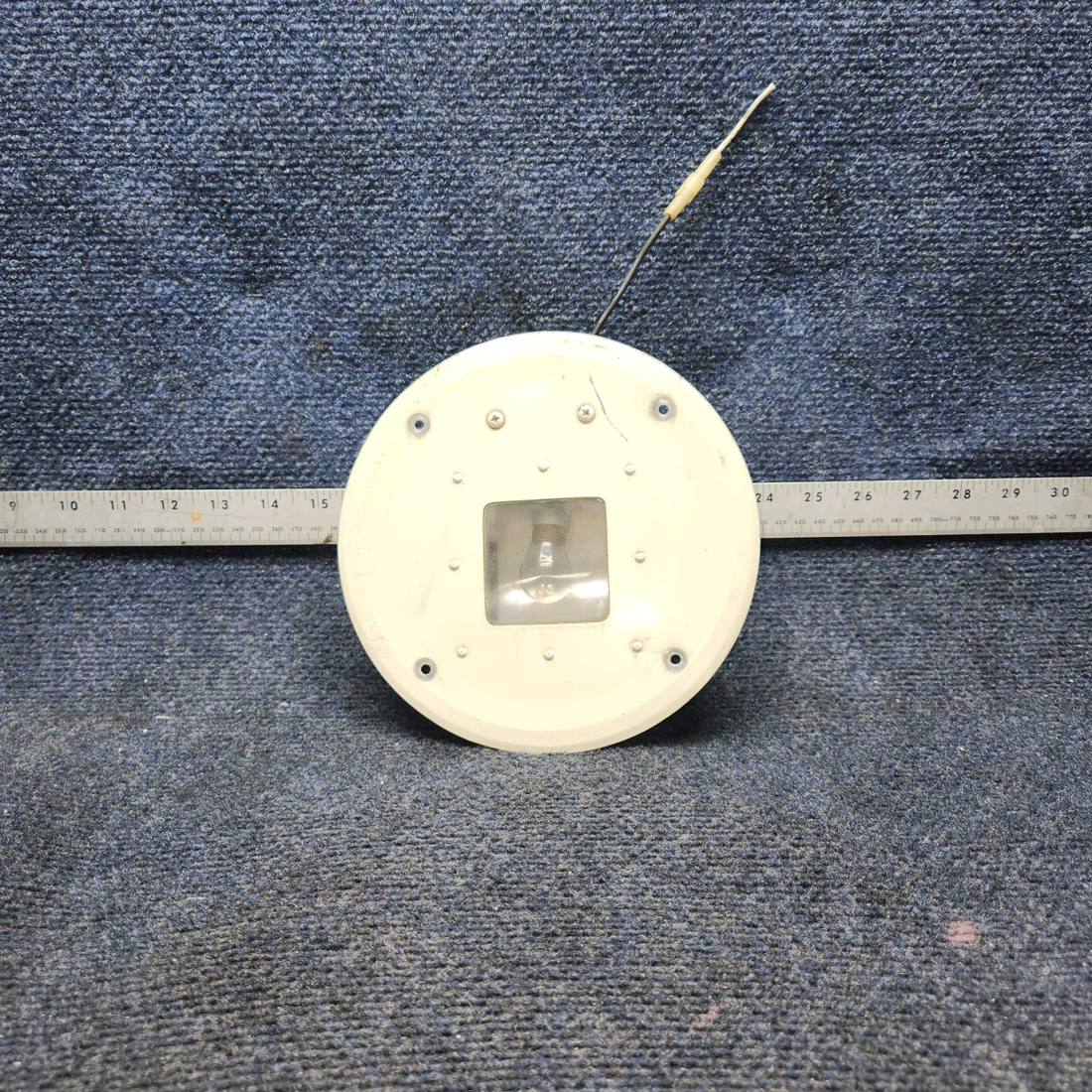 Used aircraft parts for sale, 0521101-2 CESSNA 172K COURTESY LIGHT ASSEMBLY