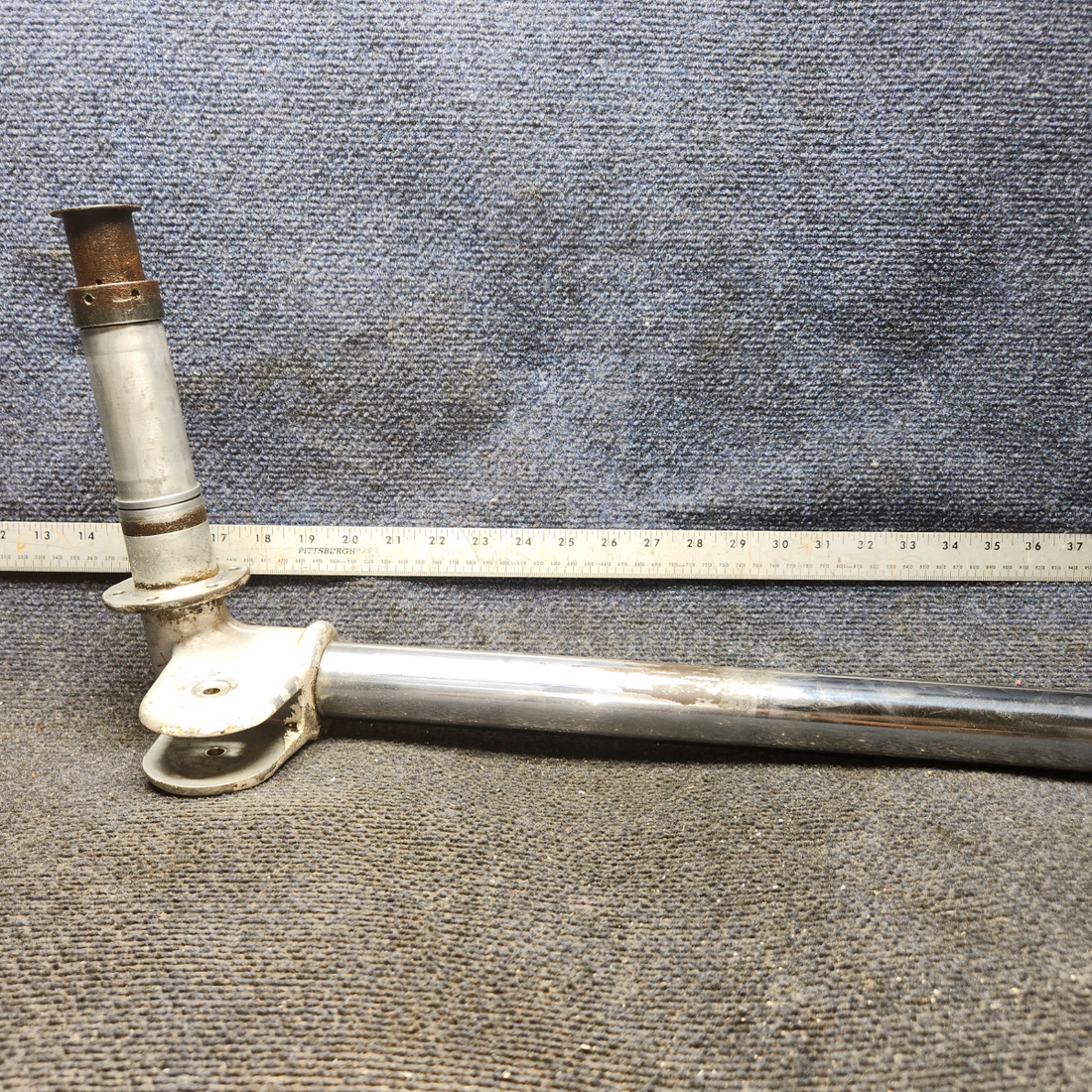 Used aircraft parts for sale, 78738-02 Piper PA-28-140 Stub Axle with Chrome Piston Tube – LH