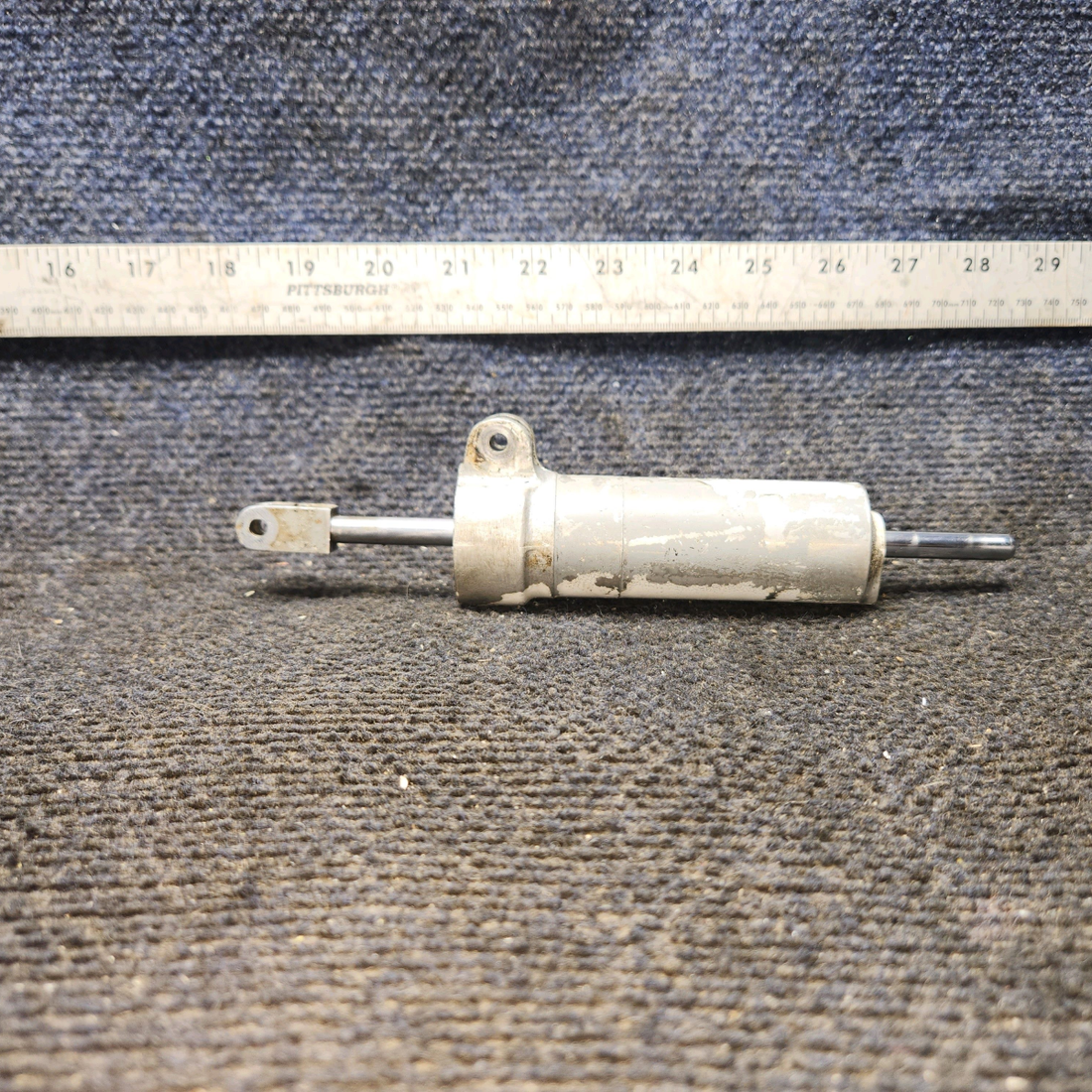 Used aircraft parts for sale, 0542119-1 cessna 150G Shimmy Dampener Assy