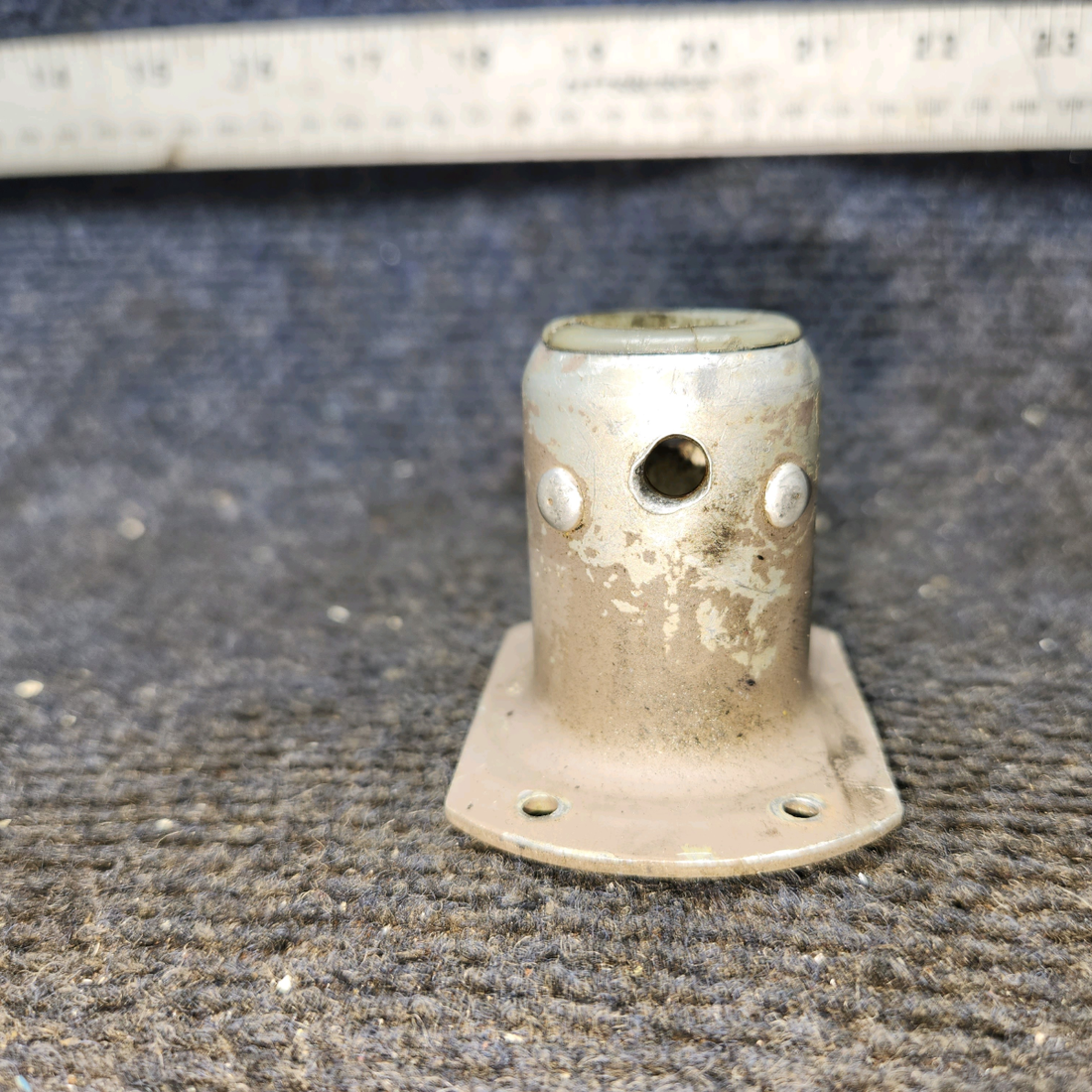 Used aircraft parts for sale, 0513311-1 Cessna 172E Control Tube Support LH
