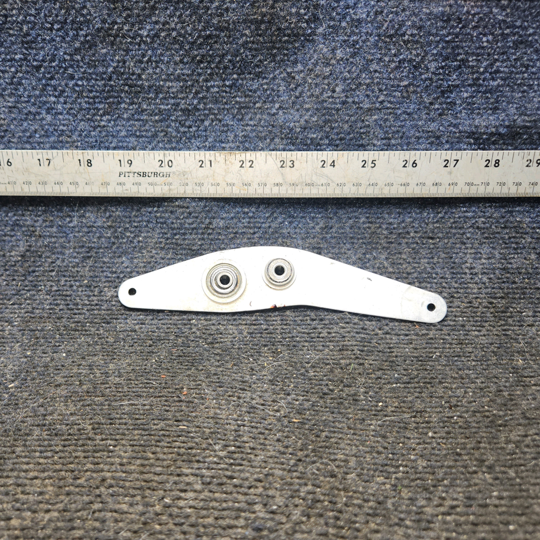 Used aircraft parts for sale, 0513370-1 cessna 172N Forward Elevator Bellcrank Assembly
