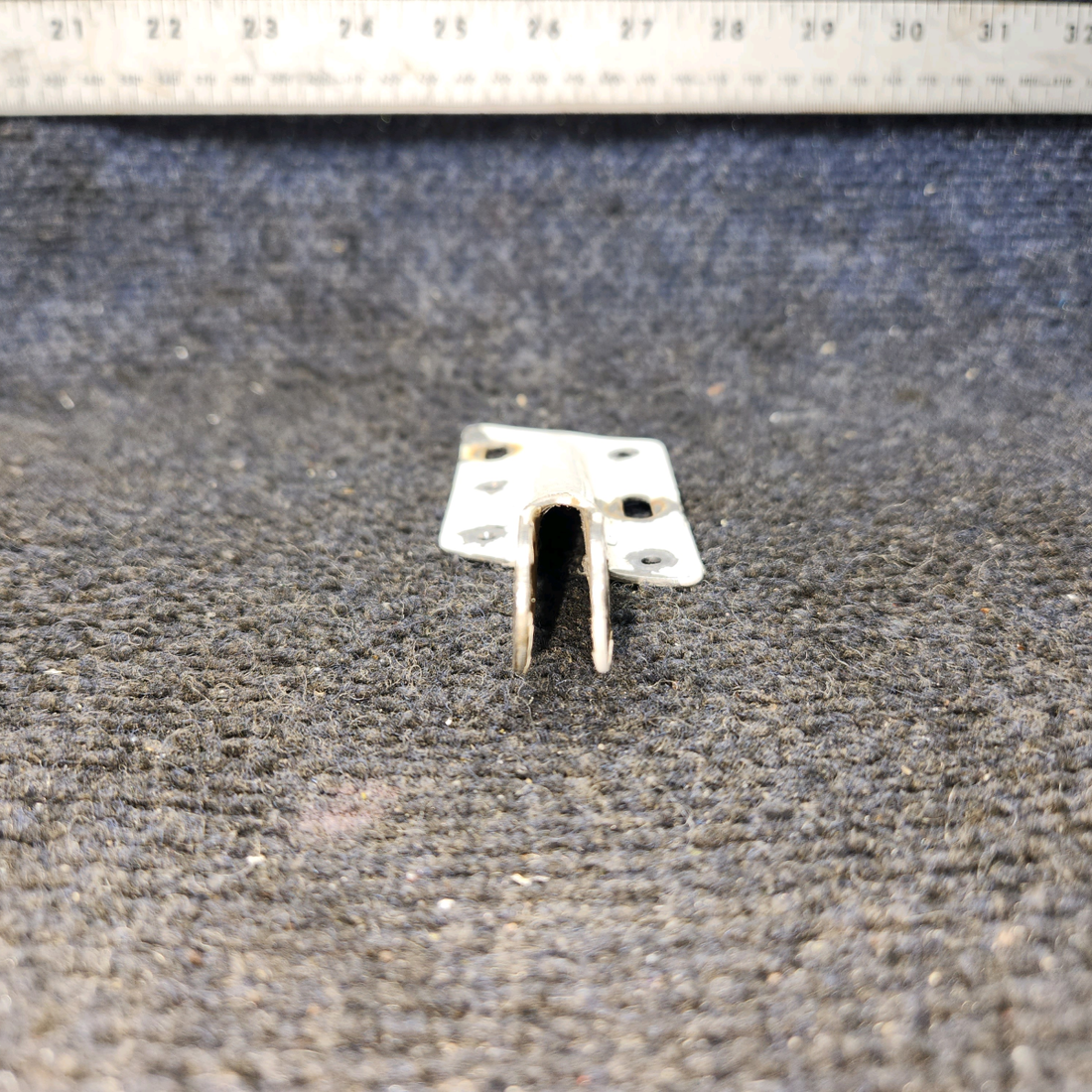 Used aircraft parts for sale, 66914-003 Piper PA-28 Cabin Door Bottom Hinge