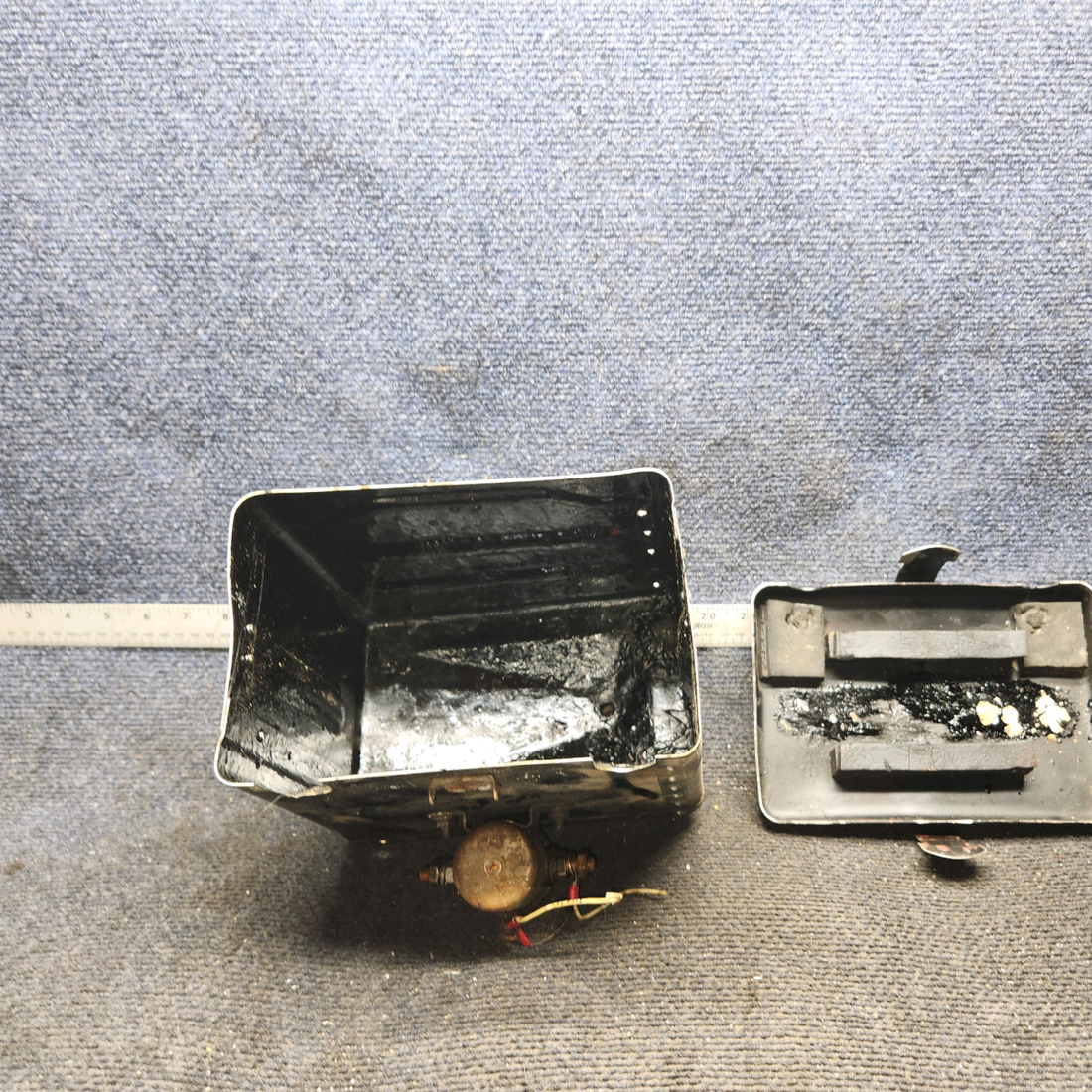 Used aircraft parts for sale, 0413402-2, 0413402-6 cessna 150G Battery Box with Lid