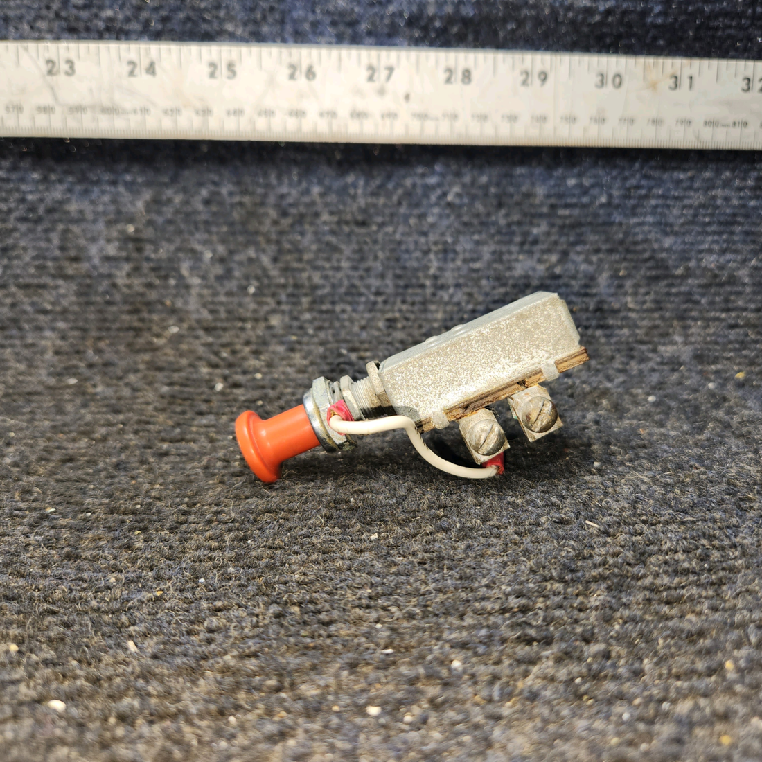 Used aircraft parts for sale, 0713026-5 Cessna 172E Master Switch