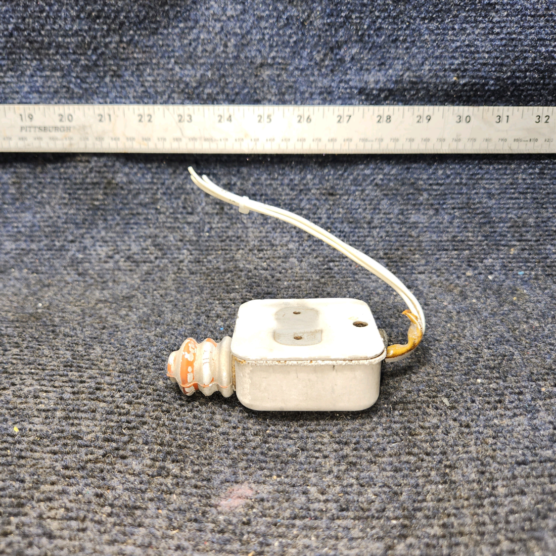 Used aircraft parts for sale, 95-361014 BEECHCRAFT 95-55B Landing Gear Safety Switch Assembly