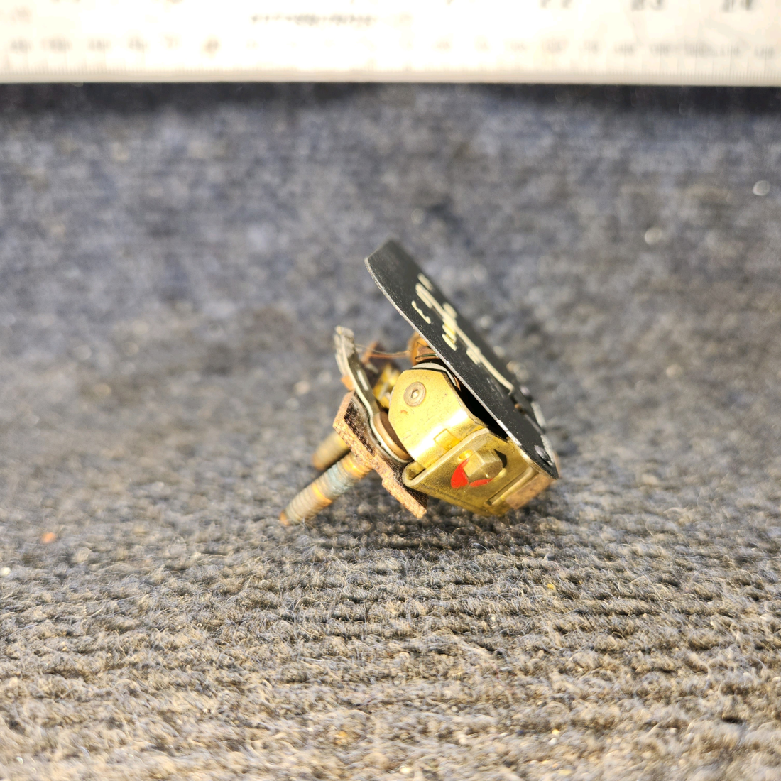 Used aircraft parts for sale, 1518333 Stewart-Warner Beechcraft Fuel Gauge Indicator (12V) Price per each.