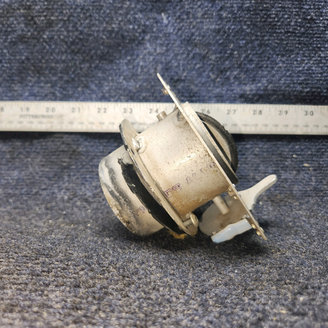 Used aircraft parts for sale, 68556-000 Piper PA28-140 Cabin Air Vent Valve Assy Aft LH