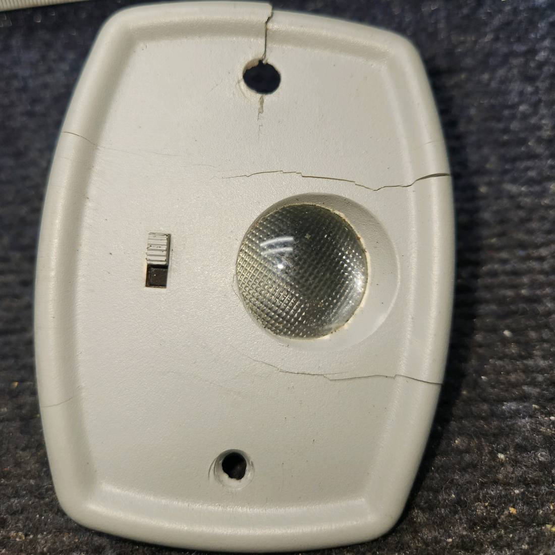 Used aircraft parts for sale, 572-524 Grimes Piper PA32RT-300 Reading Light W/Switch (14 V)