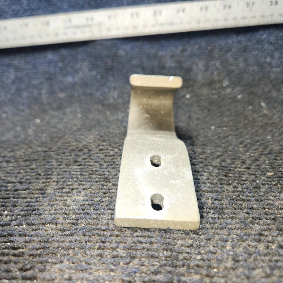 Used aircraft parts for sale, 0711102 Cessna 172F Baggage Door Hinge Assembly