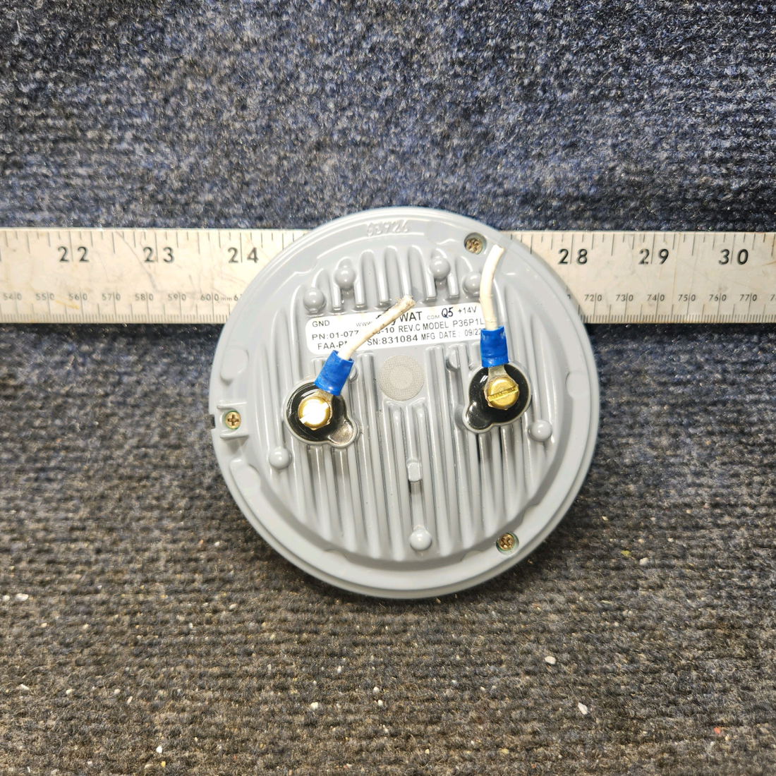 Used aircraft parts for sale, 01-0771833-10 Whelen Cessna 182G LED Replacement Landing Light - 14V